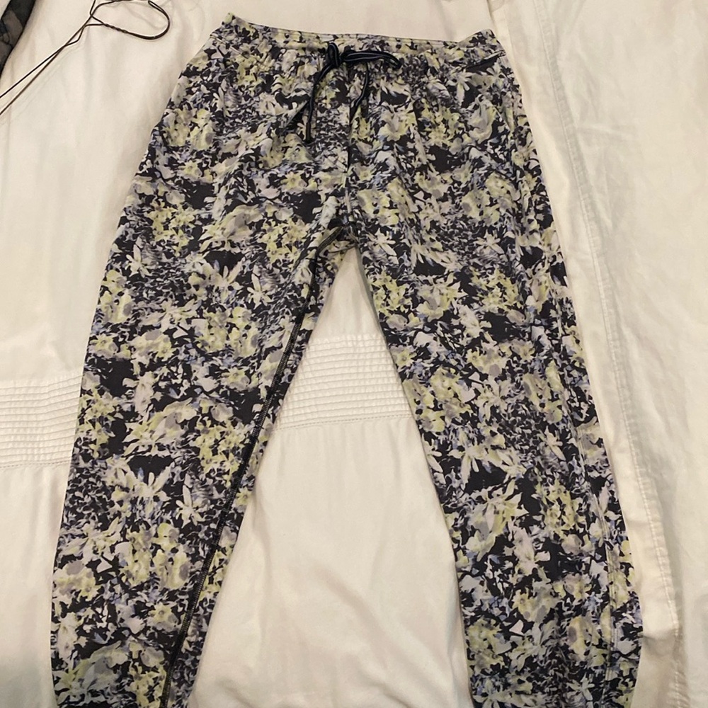 LULULEMON JOGGERS 🤩 - fun pattern-  4